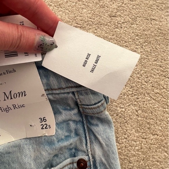 NWT Abercrombie & Fitch The Mom High Rise Distressed Jeans 36 - Picture 10 of 14